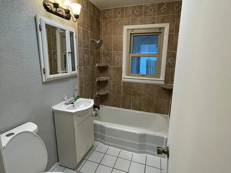 2404 W Rita St — Photo 17