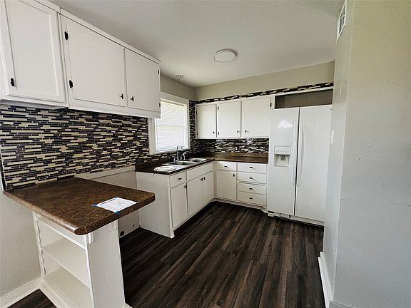 5th image of 1815 W Brockett St