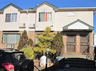 2912 Martin Ct, Far Rockaway, NY 11691