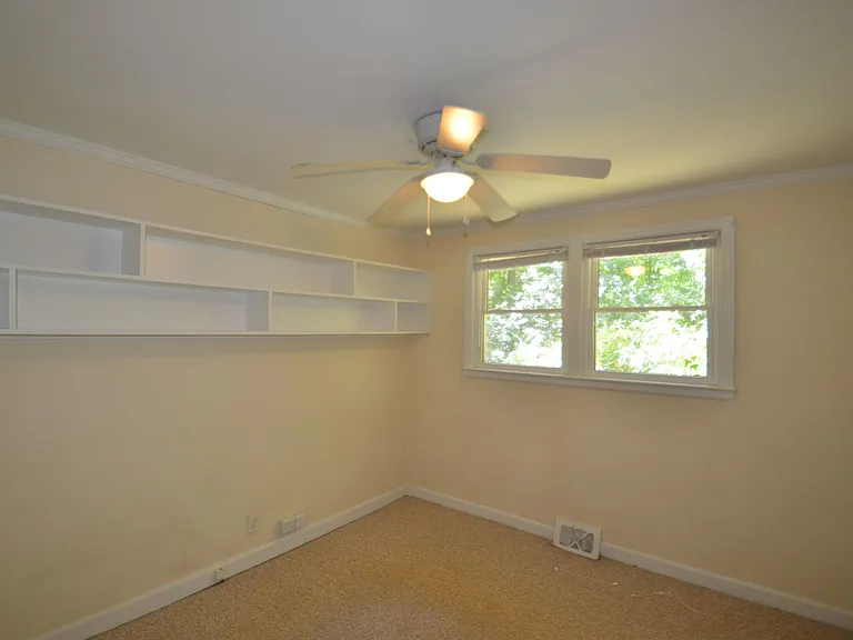 401 Severin St — Photo 10