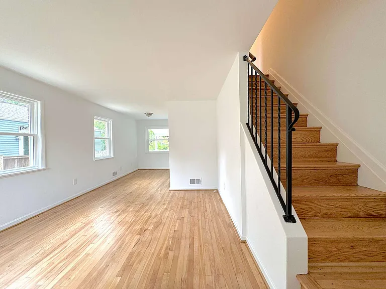 5700 Fenwick Dr — Photo 6