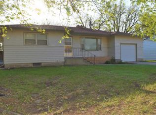329 Lincoln St, Quinter, KS 67752