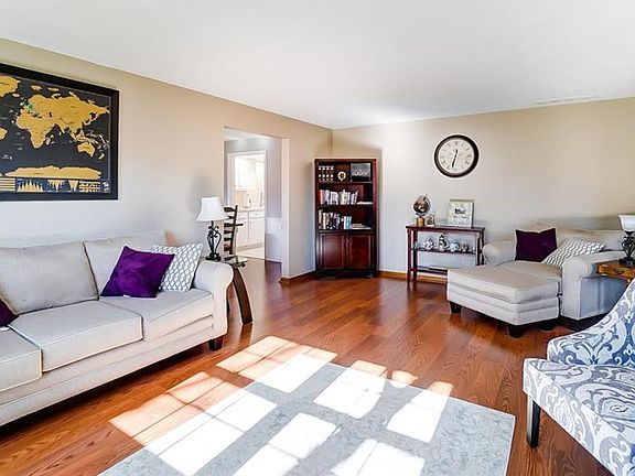 4th image of 1021 Carlo Dr