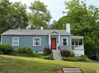 1084 14th Ave NW, Hickory, NC 28601