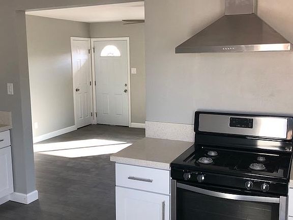 5th image of 273 1/2 Cedar Ave