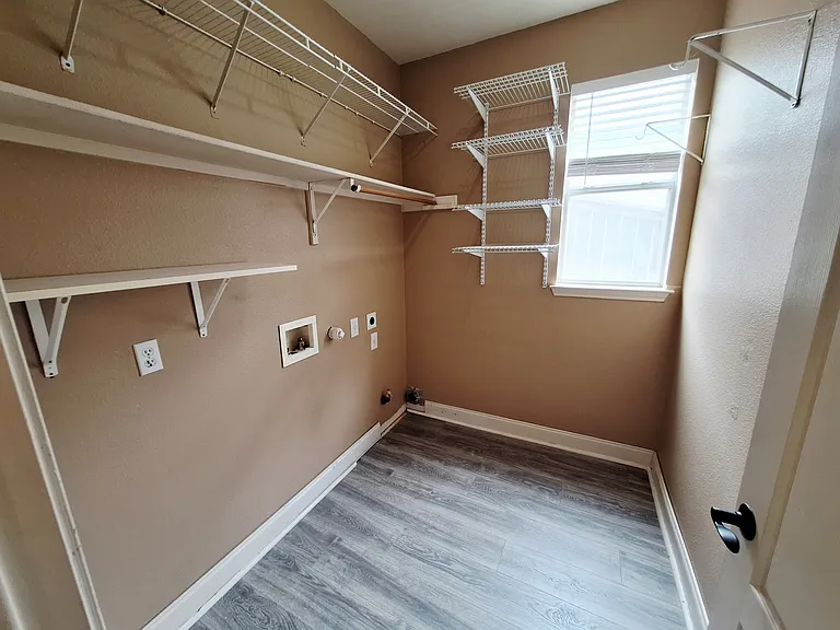 2122 Wheaton Trl — Photo 25