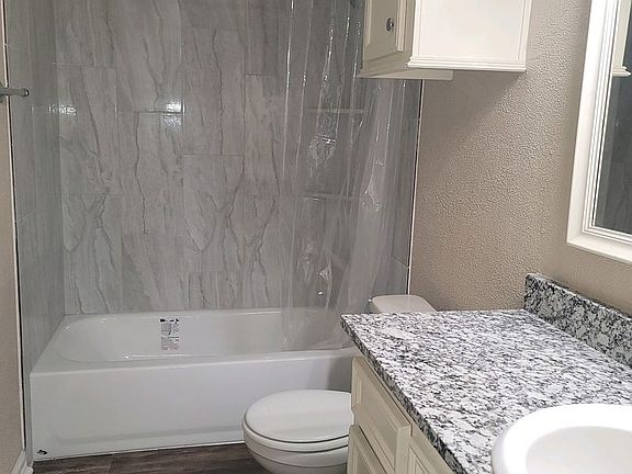 3rd image of 1821 Avenue Q