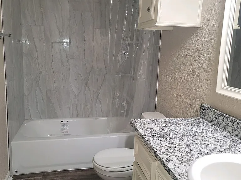 1821 Avenue Q — Photo 3