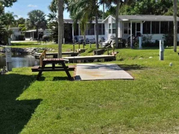 1073 Old Lakeport Rd NW, Moore Haven, FL