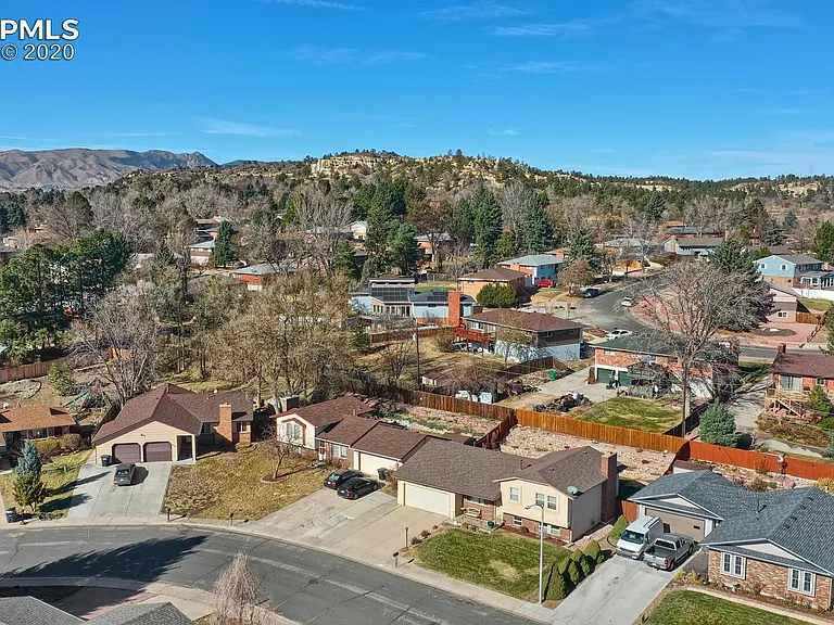 2126 Lander Cir — Photo 23