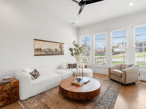 307 S 10th St #A, Nashville, TN 37206