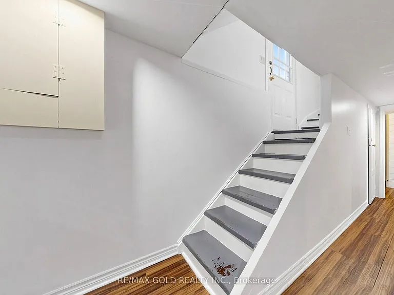 746 King St W — Photo 31