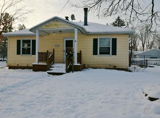 114 E Sugnet Rd, Midland, MI 48642