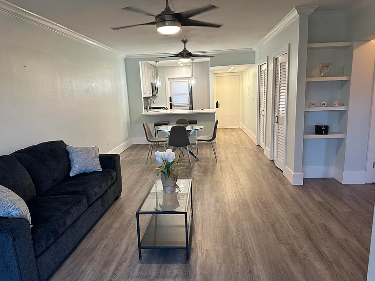 200 E Royal Palm Rd #4080 — Photo 7