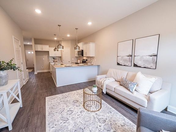 5th image of 224 Drayton Dr #D