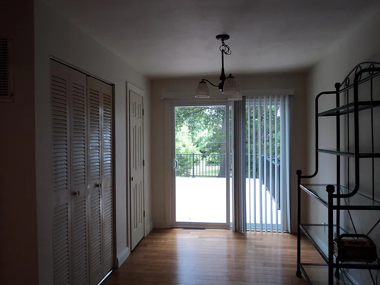 1512 Gary St — Photo 9