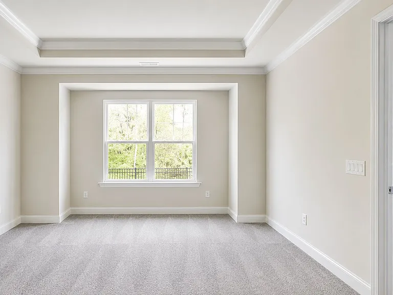 104 Kentmore Dr — Photo 11