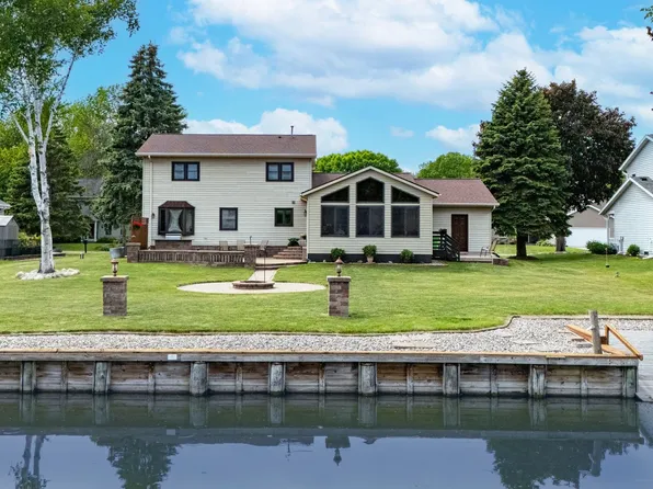 5170 Killdeer Ln, Oshkosh, WI 54901