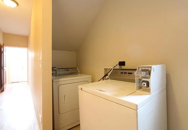 817 S Laflin St #2F — Photo 16