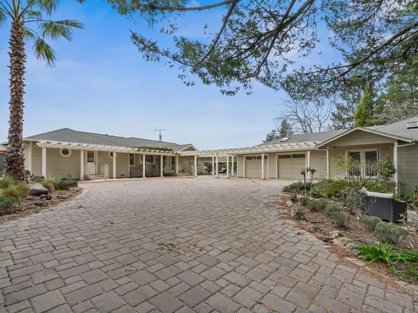 490 Sunset Dr, Angwin, CA 94508