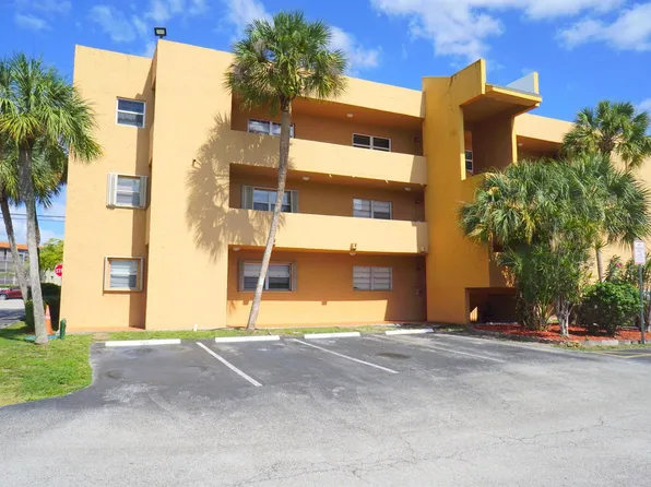 1891 SW 81st Ave APT 202, Pompano Beach, FL 33068