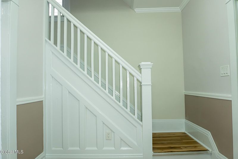 2nd image of 14 Yale Street