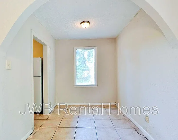 2942 Bethel Ct — Photo 4