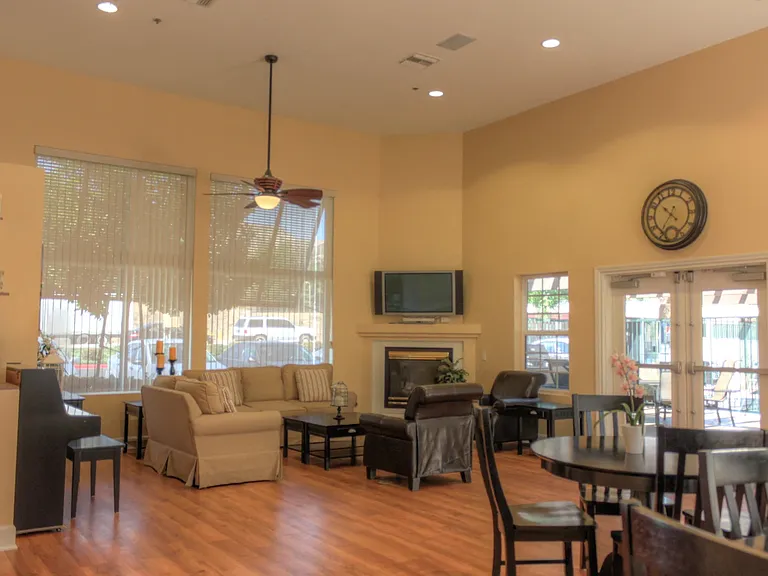 Castaic Lake Senior Apts — Photo 5
