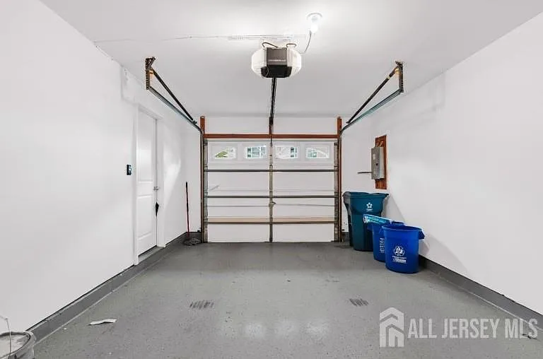 8 Alfred Ave — Photo 26