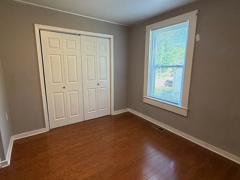 58 Augusta Ave — Photo 6