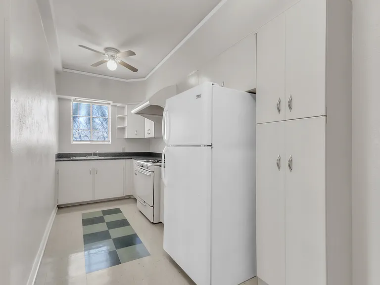 800 Broadway Ave #7-18 — Photo 9