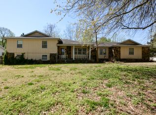 2740 W Grayrock Dr, Springfield, MO 65810