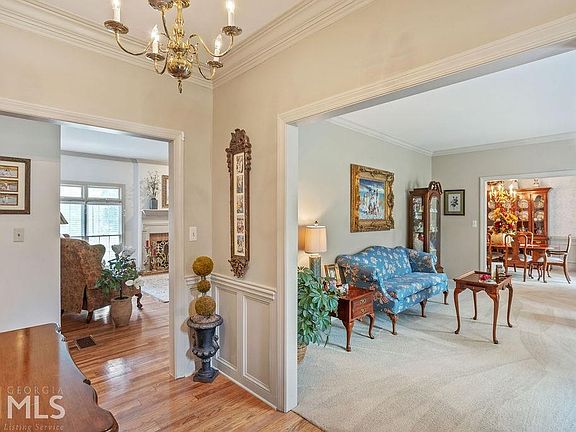 3rd image of 104 Old Virginia Cir