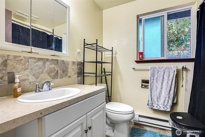 5th image of 701 E 68th Street