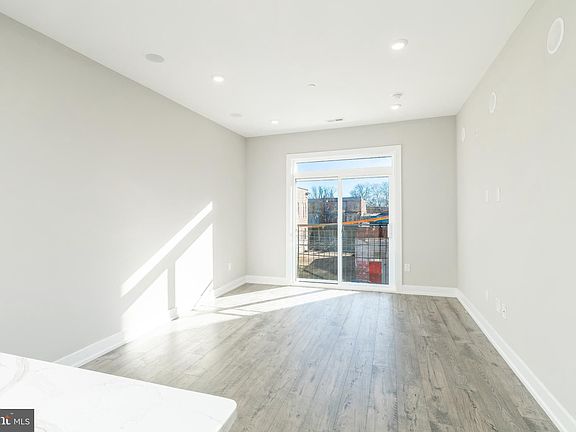 3rd image of 2209 N Broad St #11-5