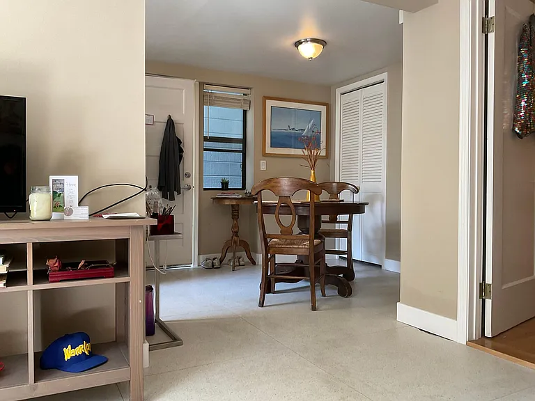 2252 Jones St #B — Photo 6