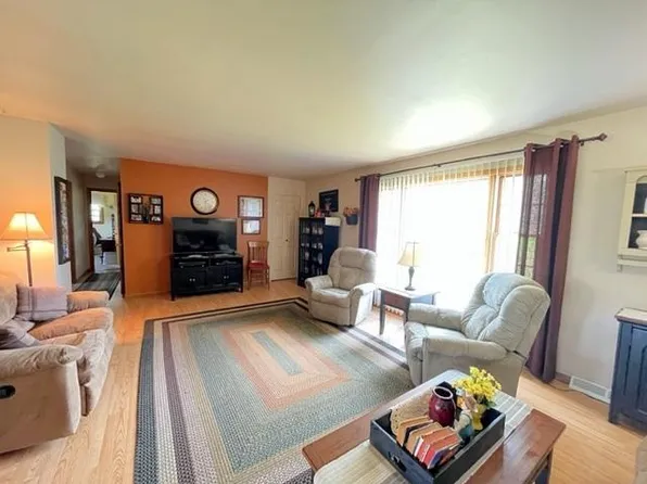 368 8th Ave, Clayton, WI 54004