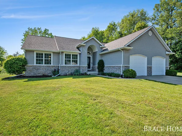 4049 Stone Mountain Dr, Kalamazoo, MI 49009