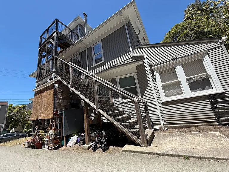 2517 Regent St — Photo 14