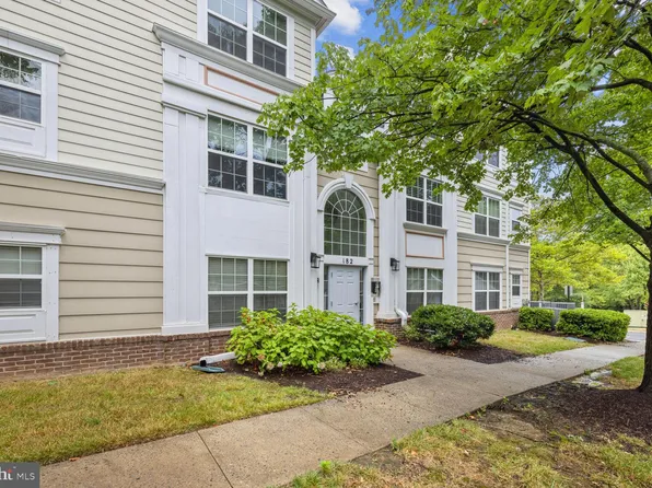 182 Kendrick Pl APT 32, Gaithersburg, MD 20878