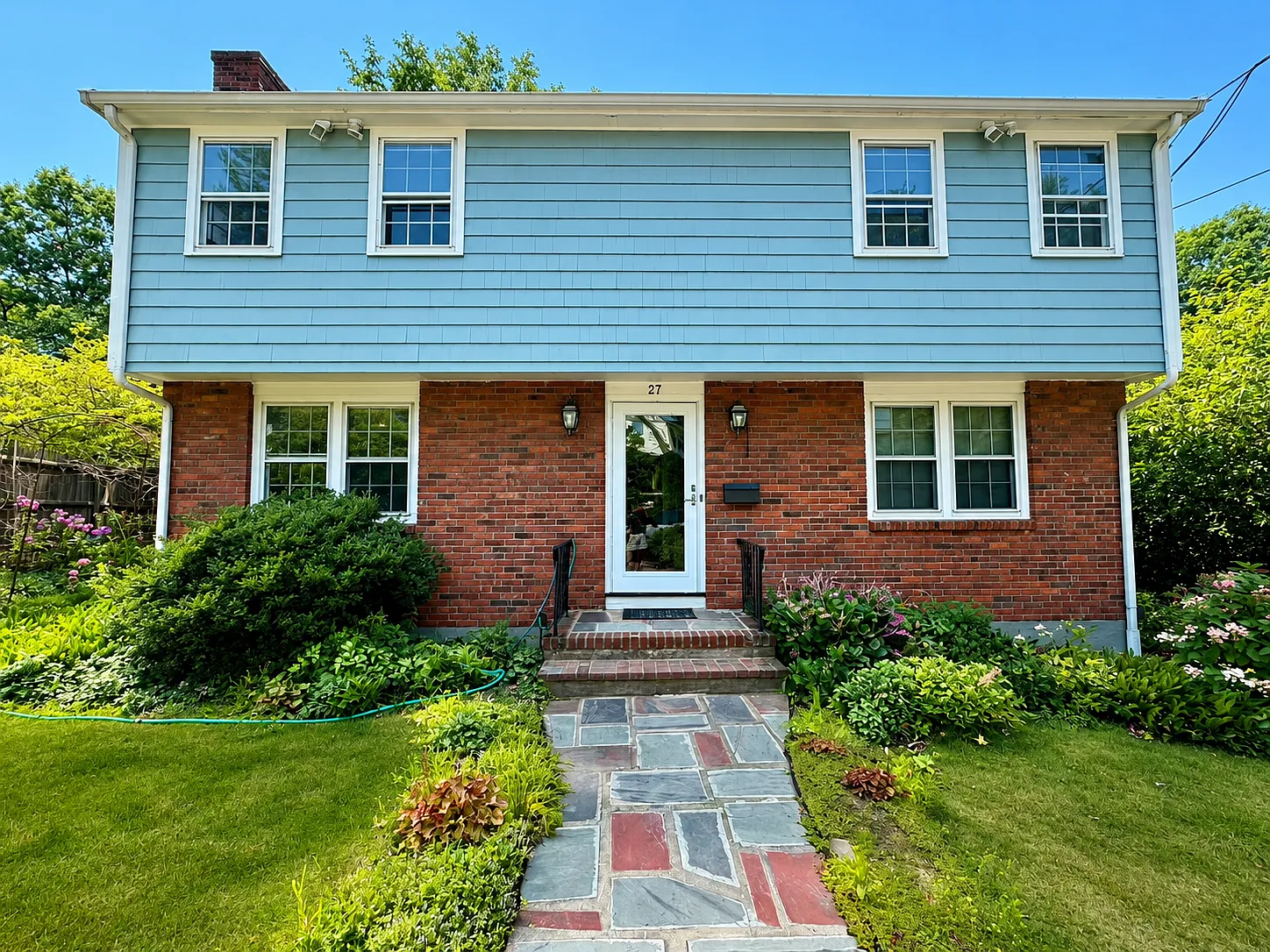 4 bed, 2108 sqft, $5,800 — Photo 1
