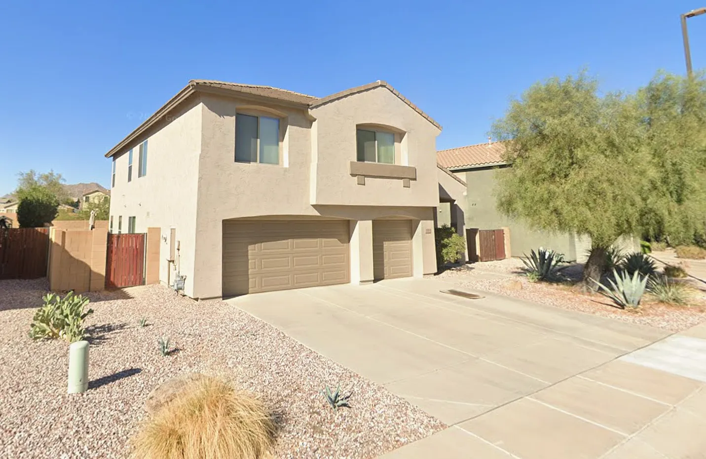 3 bed, 2.5 bath, 2597 sqft, $2,249 — Photo 1