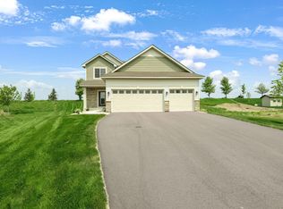 972 Forest Edge Cir, Jordan, MN 55352