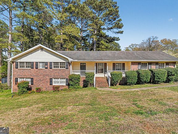 2nd image of 156 Blake Ln