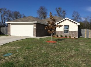 284 Meadowcrest Dr, Terrell, TX 75160
