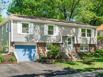 8216 Lindenwood Ln, Woodridge, IL, 60517