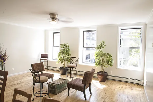 Sold by Scott Kinder, LREB | media 8