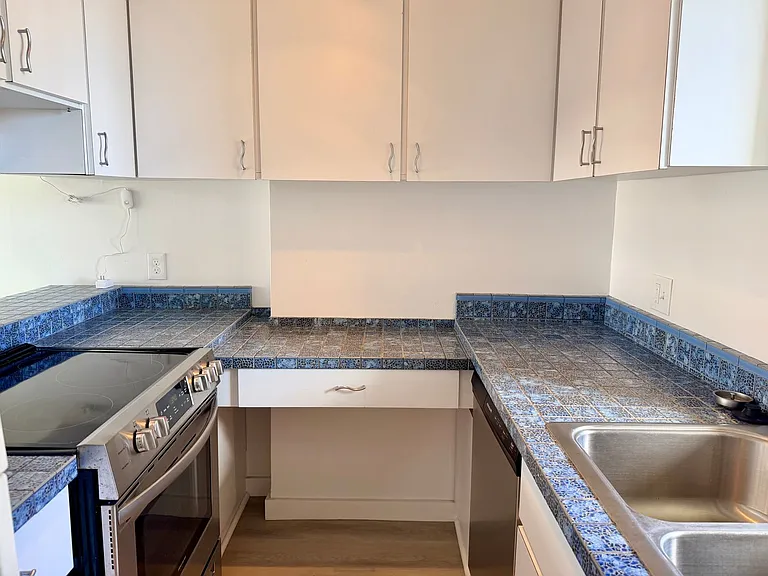 2121 Ala Wai Blvd #1702 — Photo 9