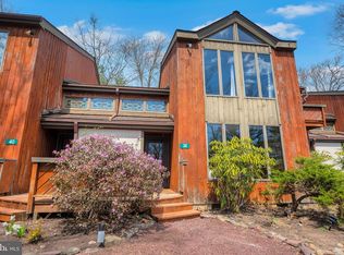 38 Dove Dr, Lake Harmony, PA 18624