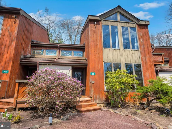 38 Dove Dr, Lake Harmony, PA 18624